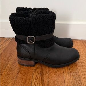 UGG Blayre Women's Boot Shearling Ankle Heeled Boot size 8 Leather Black Shoes